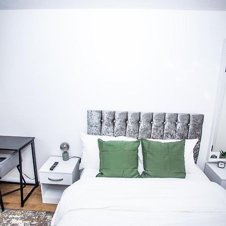 La Vida In Casa Hotel Thamesmead  Екстериор снимка