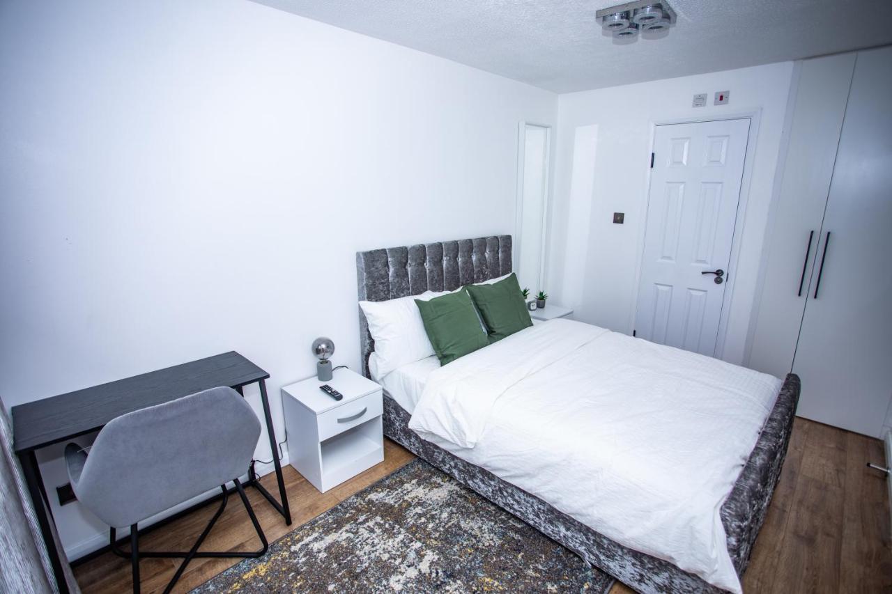 La Vida In Casa Hotel Thamesmead  Екстериор снимка