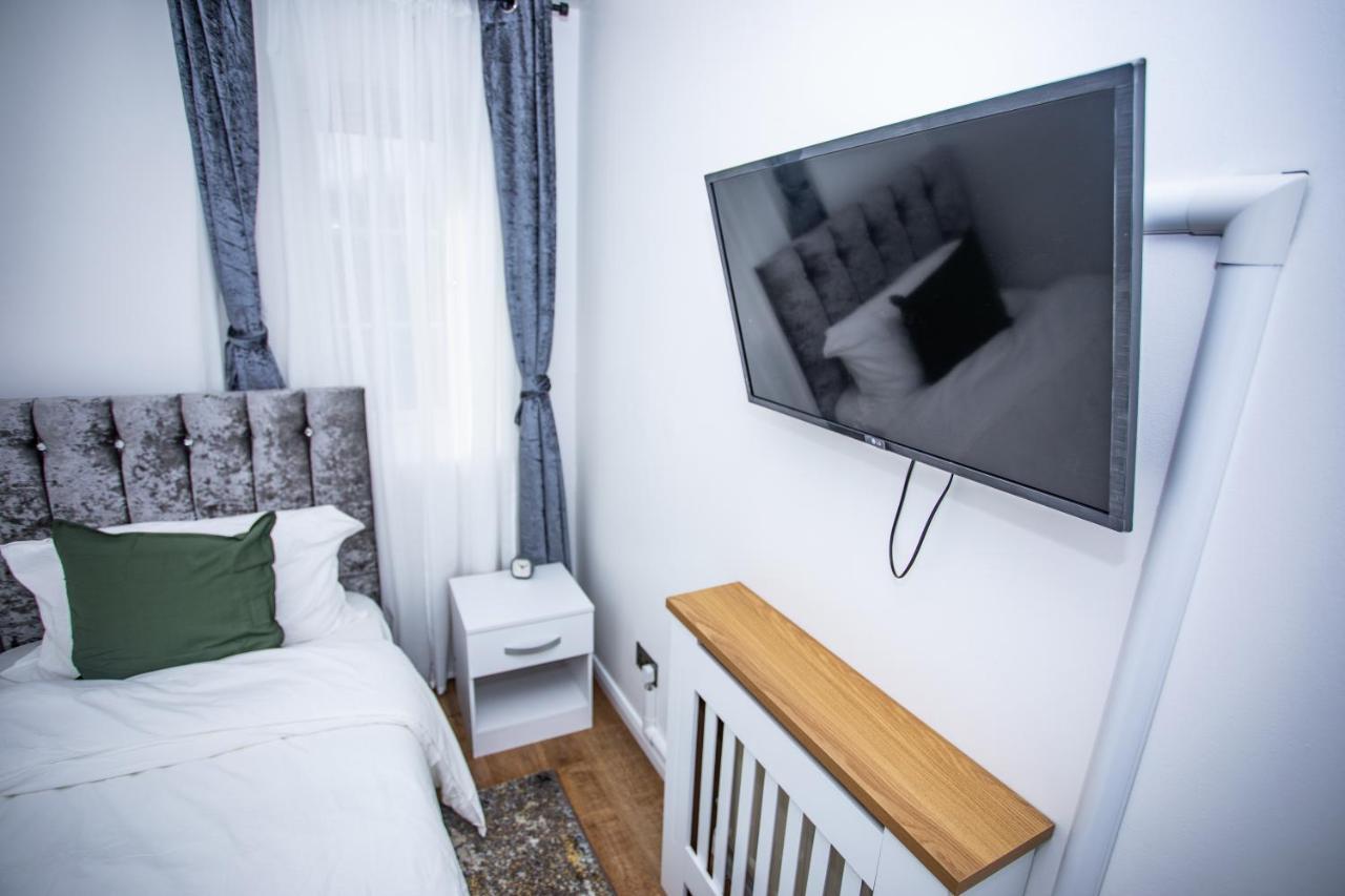 La Vida In Casa Hotel Thamesmead  Екстериор снимка